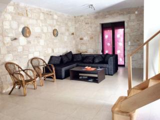 Charming House in Chersonissos with Mountain View - 1