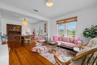 Pink Duchess - Mins to Main Hot Tub & Fire Pit - 2