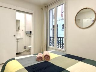 Cozy Studio Near Eiffel Tower in Fondary - Paris - 3