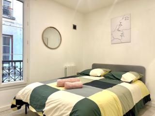 Cozy Studio Near Eiffel Tower in Fondary - Paris - 4