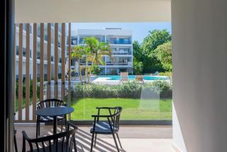 Bran new condo with pool access - 6