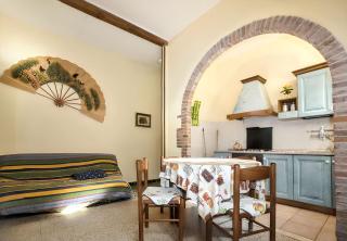 Charming Apartment in Massa Marittima, Shared Pool - 0