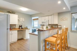 Lake Views and Community Perks Cape Fair Apartment! - Cape Fair - 3