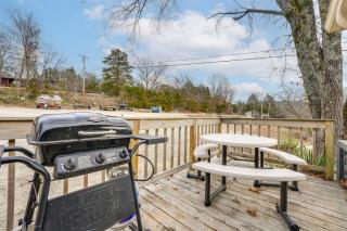 Lake and Trail Access Cape Fair Cottage with Deck - Cape Fair - 9