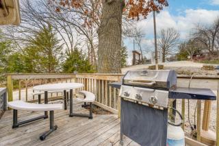 Walk to Lake and Trails Cape Fair Retreat with Grill! - Cape Fair - 9