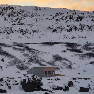 Hvammur 10 with private hot tub - Kaldrananes - 8