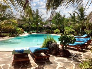 Spacious accessible house in Watamu, shared pool - 0