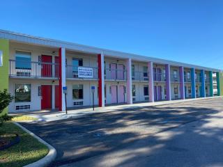 Rest and Relax Inn - Pensacola - 9