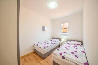 Comfy apartment in Vrsi with fenced garden - Vrsi - 7