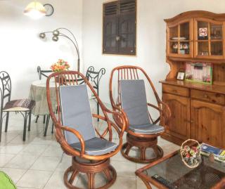 Appartement spacieux à Petit Canal - 65 m² - Vue sur jardin - Petit-Canal - 2