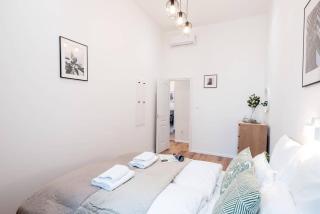 Super central new and modern AirCon home - Budapest - 6