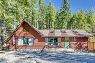 Cabin at the Forest Edge - Packwood - 0