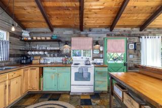 Cabin at the Forest Edge - Packwood - 6