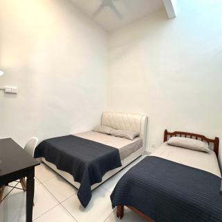 LittleAzz Homestay KULIM HITECH for MUSSLYM ONLYY - Kulim - 2