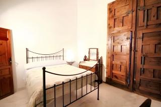 Charming House in Ayora + Terrace - 3