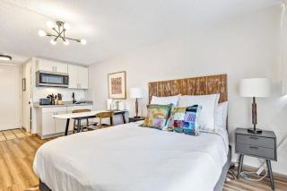 Island Style Studio Near the Shore - 8