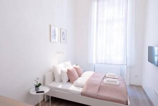 Brand new studio with AirCon in the Center - Budapest - 9