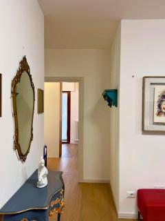 3 Rooms - 3 Bath - Bright Modern Apartment - 2