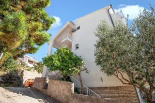 Charming Apartment in Tisno near Beaches - Tisno - 2