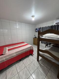 Aceita pet, próximo ao aeroporto e praia do campeche - Florianópolis - 1