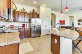 Outdoor Oasis in Goodyear Stay and Play! - Liberty - 4