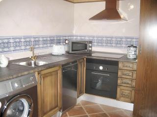 Family Apartment with Mountain View in Hueva - Hueva - 5