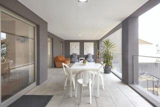 Modern Apartment Porto 100m² + Balcony - Porto - 0