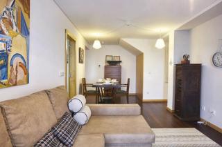Modern Apartment Porto 100m² + Balcony - Porto - 9