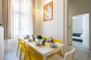 Modern Retreat for 8 Guests - Budapest - 6