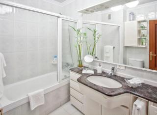 Spacious Apartment in Malpica with Sea and Mountain Views - 110 m² - 1