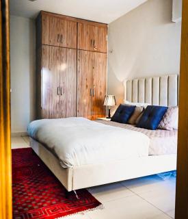 Cozy 1BHK Apartment Near Giga Mall - 6