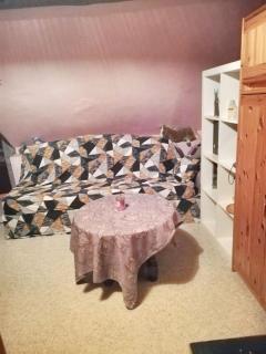 Cozy Apartment in Estinnes – 40 sqm with a fenced garden. - - 2