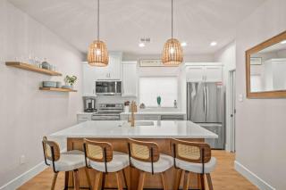 Latitude Adjustment Walk to Beach Newly Built - 6