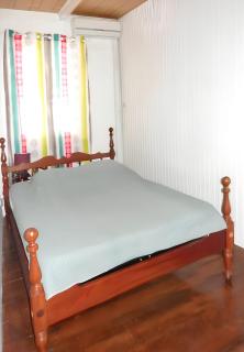 Maison de charme à Saint-Pierre avec vue sur mer et montagne - 4