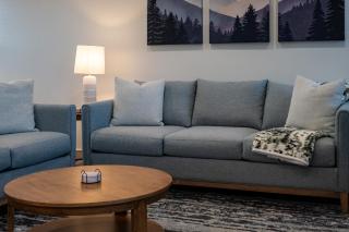 Eden Empire Ski Retreat Hot Tub & 3 Living Areas - 1