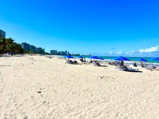 Beachfront Tropical Tantra Apartment - San Juan - 6