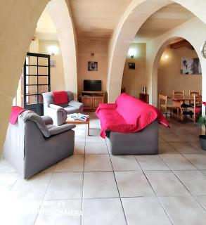 Elegant Villa in Iż-Żebbuġ + Pool - Qala - 2