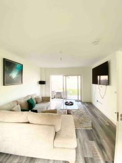 Luxury 3 bedroom home Newbridge - 25 minute Direct train to Dublin City - Newbridge - 6
