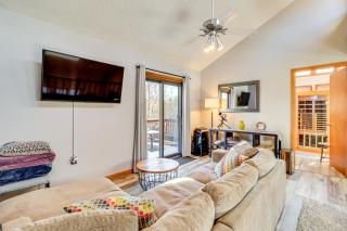 Private Spa, Fire Pit and Deck Poconos Home! - Long Pond - 6