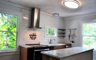 Renovated Lemon Guesthouse 4 KING Bedrooms Downtown Half Mile Stroll- Beach Only 3 Miles - 7