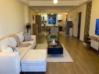 elegant retreat apartments with well equipped gym heated swimming pool ample parking space and relaxing rooftop with scenic views - Nairobi - 4