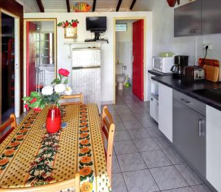 Bungalow confortable à Deshaies avec vue mer, jardin clôturé - Deshaies - 0