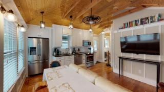 Renovated Romantic Guesthouse Historic Downtown Easy Half Mile Stroll - Beach only 3 Miles! - St. Augustine - 6