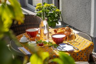 Sieben Zimmer & Ein Tisch - Bobingen - 9