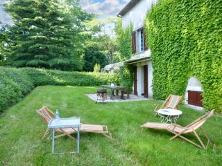 Maison chaleureuse à Terres-de-Haute-Charente avec jardin - - 0