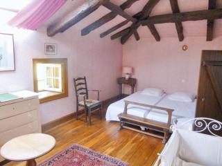 Maison chaleureuse à Terres-de-Haute-Charente avec jardin - - 5