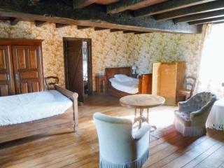 Maison chaleureuse à Terres-de-Haute-Charente avec jardin - - 4
