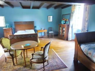 Maison chaleureuse à Terres-de-Haute-Charente avec jardin - - 3