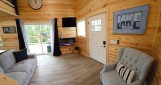 New! Pine Ridge Tiny Cabin with Hot Tub! - 5