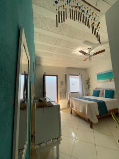 Suites Casa Azul-Vila do Abraão- conforto, limpeza, ótima localização - Abraão - 1